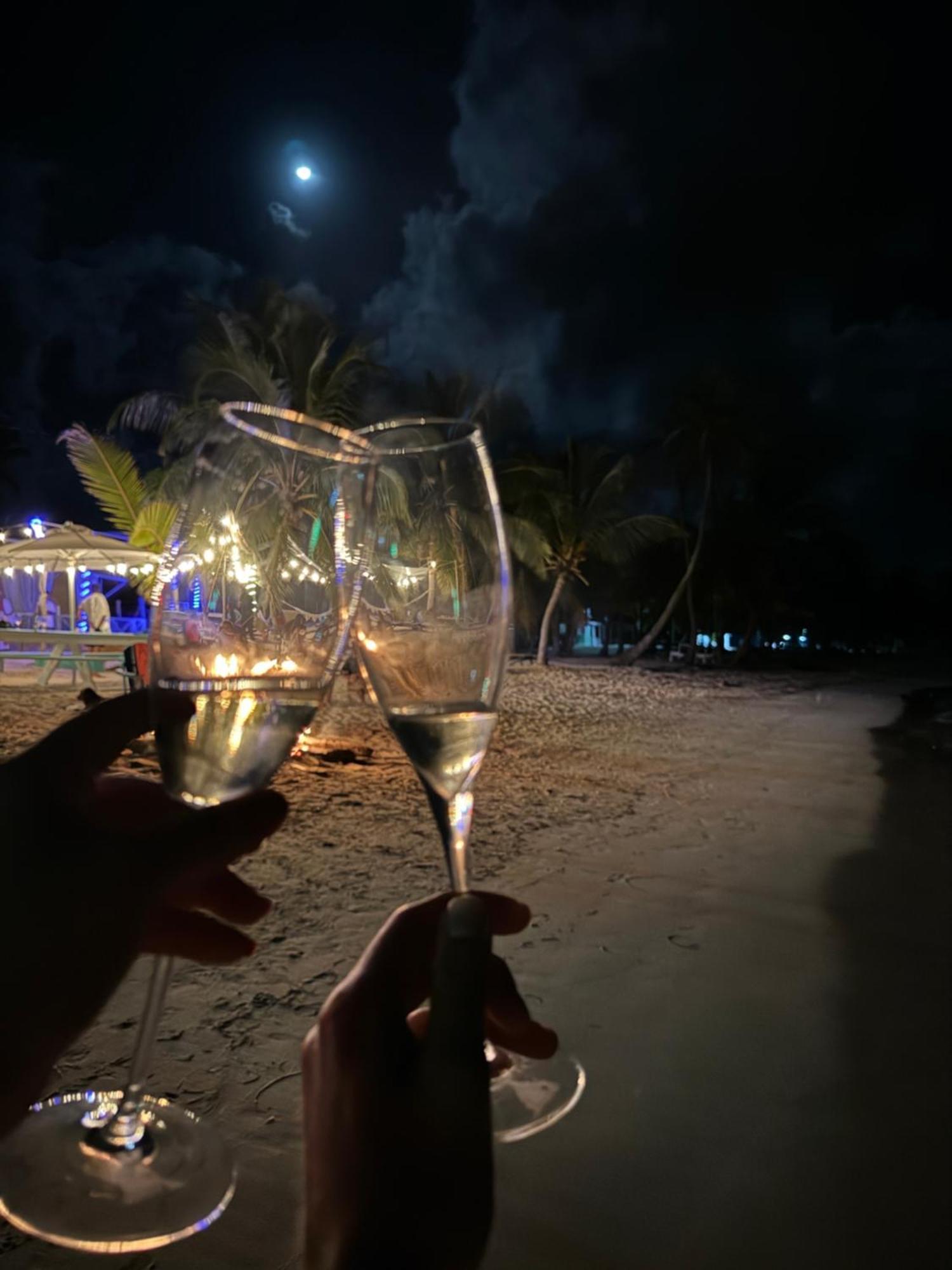 Casa Rosada Beach Front Mano Juan Zewnętrze zdjęcie